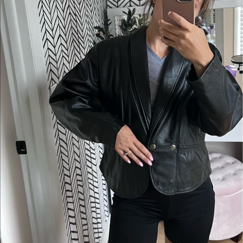 Leather jacket - Picture 10 of 10